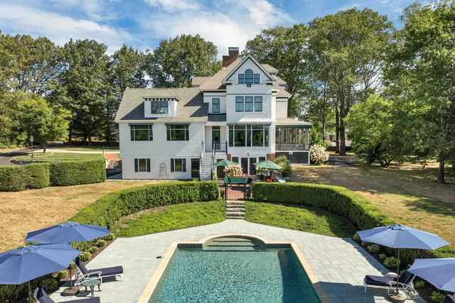 $2,995,000 | 222 North Main Street, Wolfeboro, NH 03894