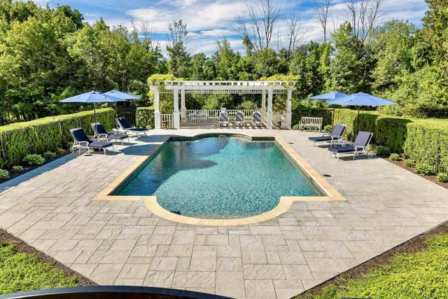 $2,995,000 | 222 North Main Street, Wolfeboro, NH 03894