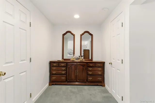 $2,325,000 | 55 Titus Lane, Cold Spring Harbor, NY 11724