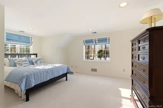 $2,325,000 | 55 Titus Lane, Cold Spring Harbor, NY 11724