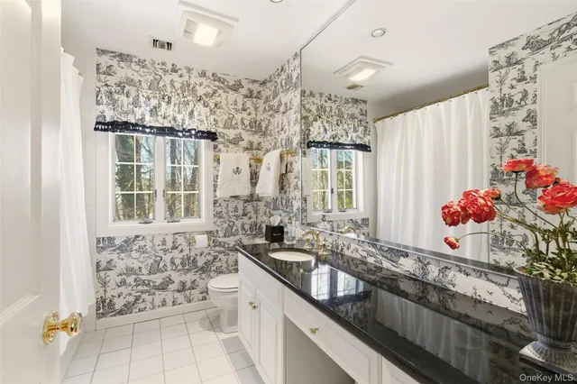 $2,325,000 | 55 Titus Lane, Cold Spring Harbor, NY 11724