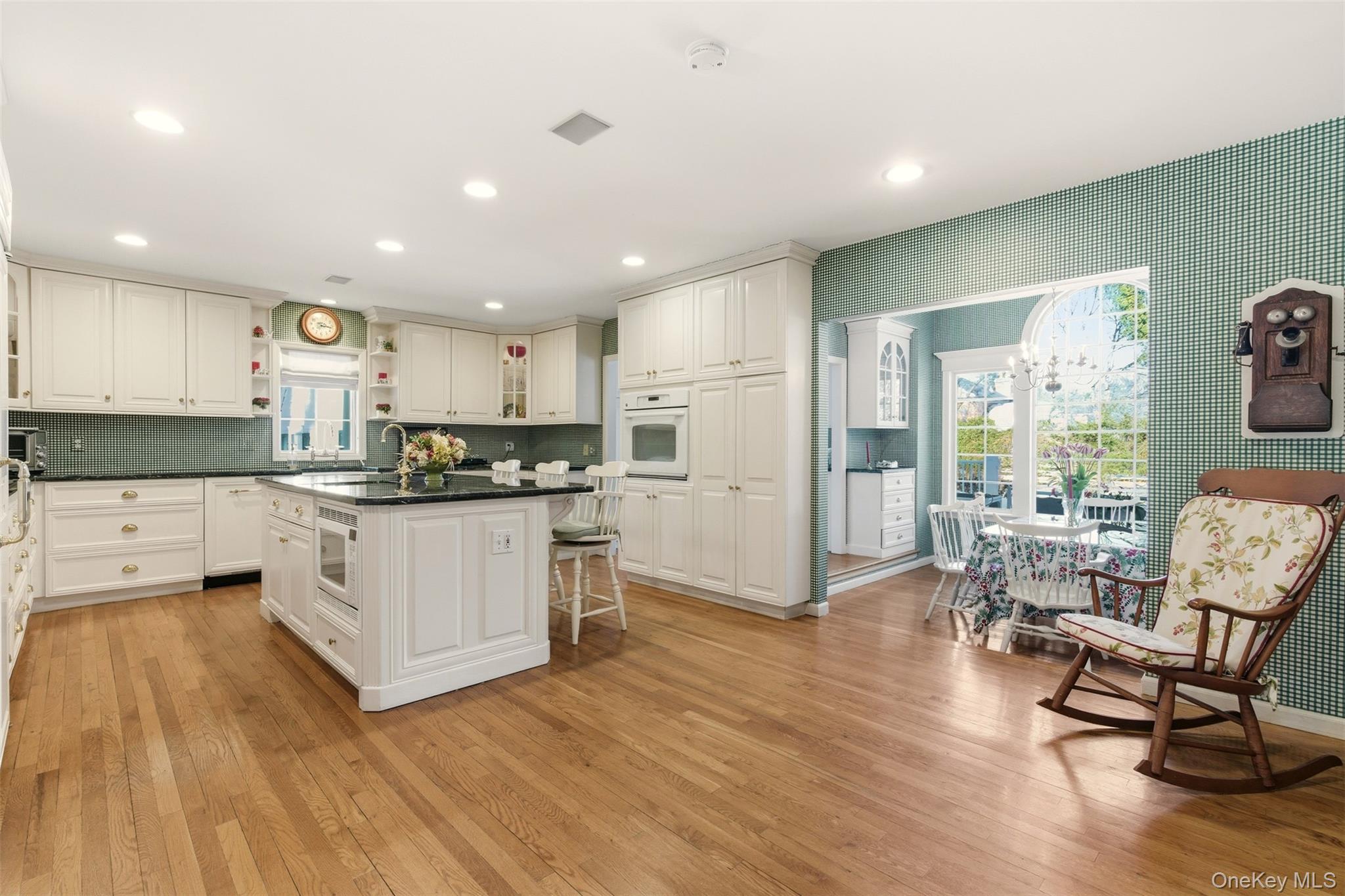 55 Titus Lane Cold Spring Harbor, NY 11724 - Photo 9 of 29