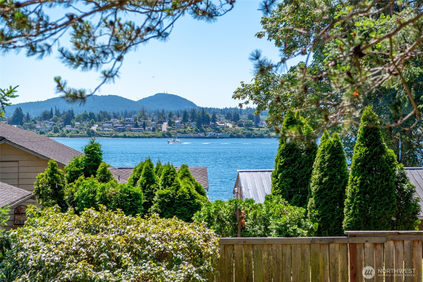 7914 Tidewater Road Anacortes, WA 98221 - Photo 15 of 40