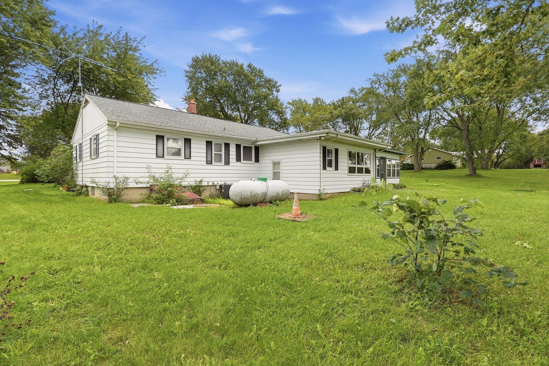 N7867 Townline Road Troy, WI 53120 - Photo 25 of 27 Side view