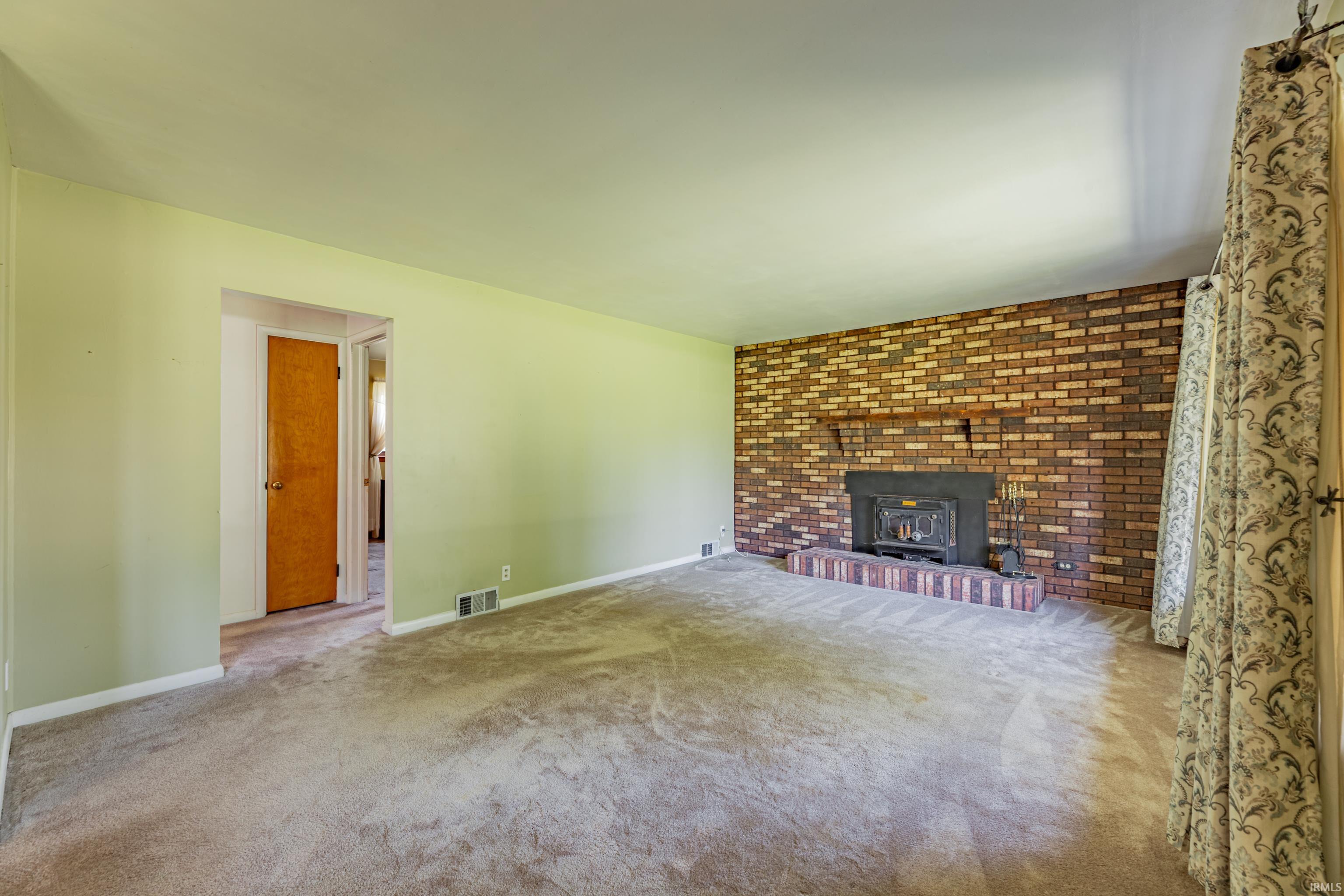 3015 Bergdolt Road Evansville, IN 47711 - Photo 4 of 31 Gallery Image 4