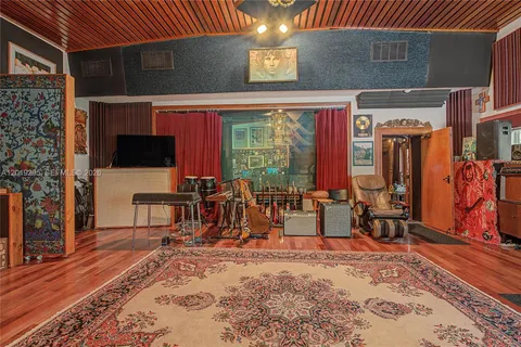 $1,950,000 | 13811 Southwest 26th Street, Davie, FL 33325