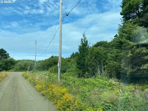 $50,000 | Oregon Coast Highway, Yachats, OR 97498