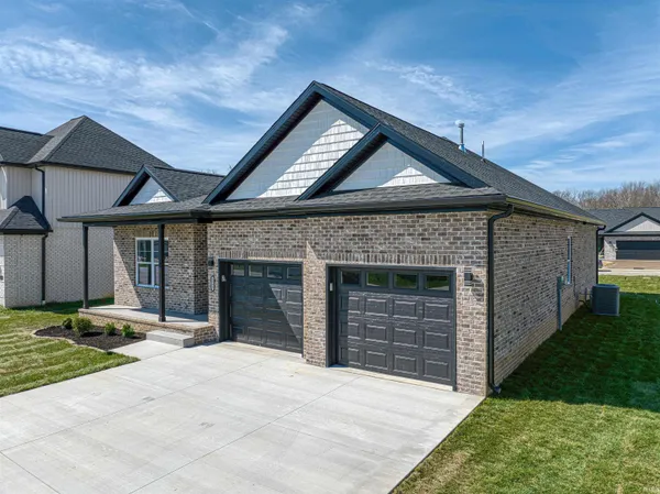 $379,900 | 3535 Montgomery Court, Newburgh, IN 47630