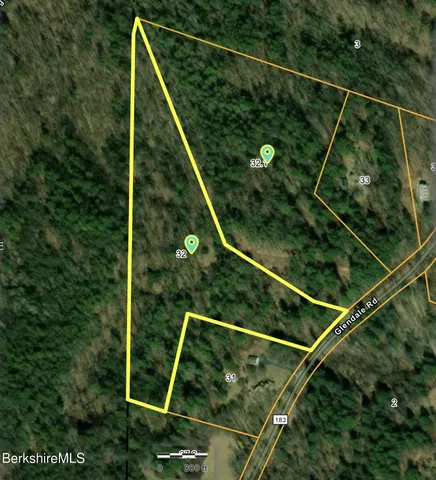 a view of a tennis court