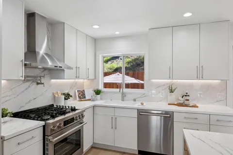 $1,488,000 | 2 Celia Court, Pacifica, CA 94044