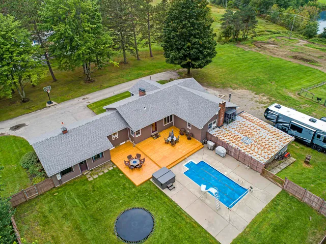 $595,000 | 257 Main Street, Colebrook, NH 03576