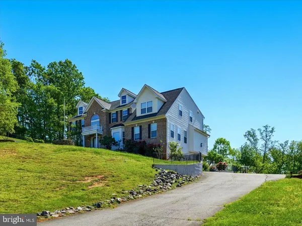 $1,089,000 | 26 Sentinel Ridge Lane, Stafford, VA 22554