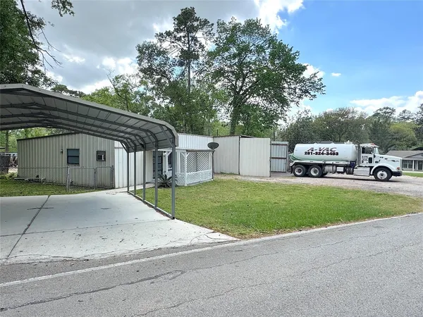 $1,000 | 218 Water Glen Drive, Huffman, TX 77336