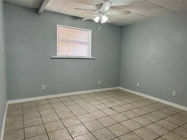 $1,000 | 218 Water Glen Drive, Huffman, TX 77336