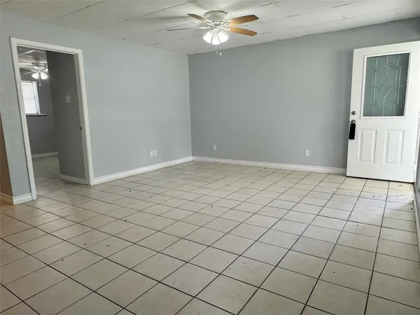 $1,000 | 218 Water Glen Drive, Huffman, TX 77336