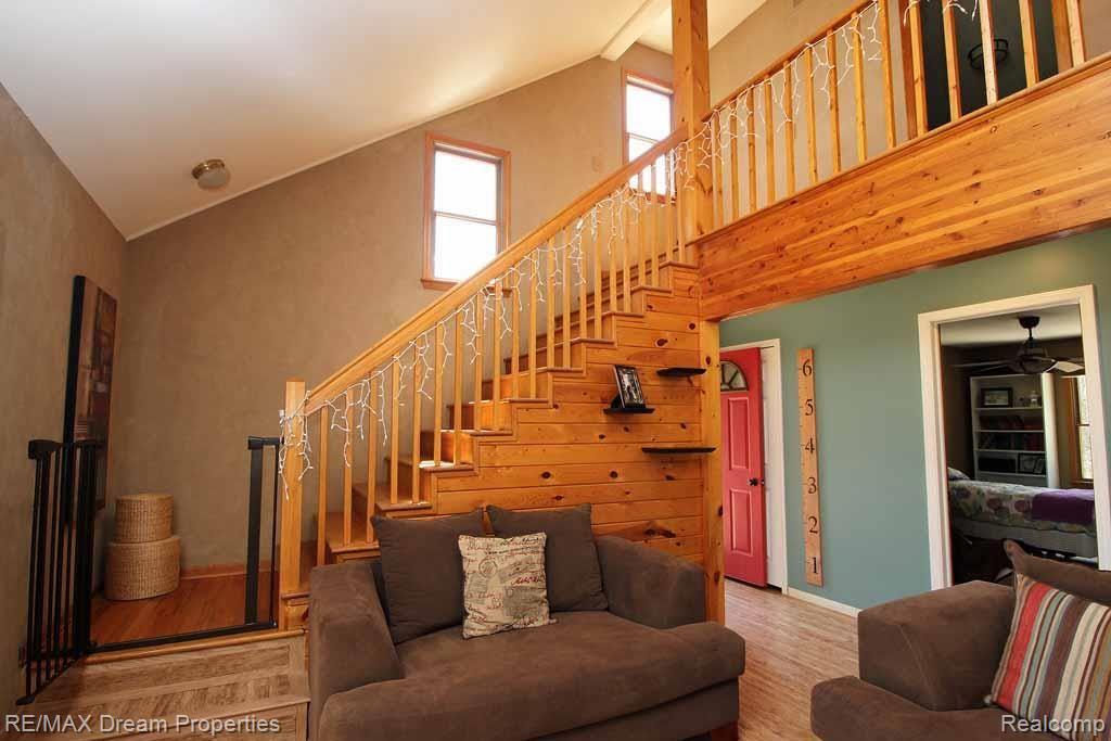 5276 Green Road Fenton, MI 48430 - Photo 14 of 23 9 Green (2).jpg