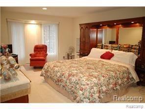 6150 Country Ridge Drive Troy, MI 48098 - Photo 15 of 35 MASTER BEDROOM