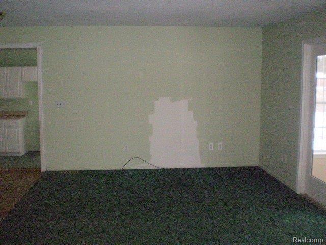 3136 North Oak Road Davison, MI 48423 - Photo 2 of 9 Oak Family Room.jpg