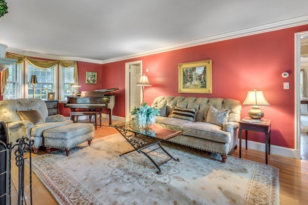54 Emerson Road Winchester, MA 01890 - Photo 5 of 29 Gallery Image 5