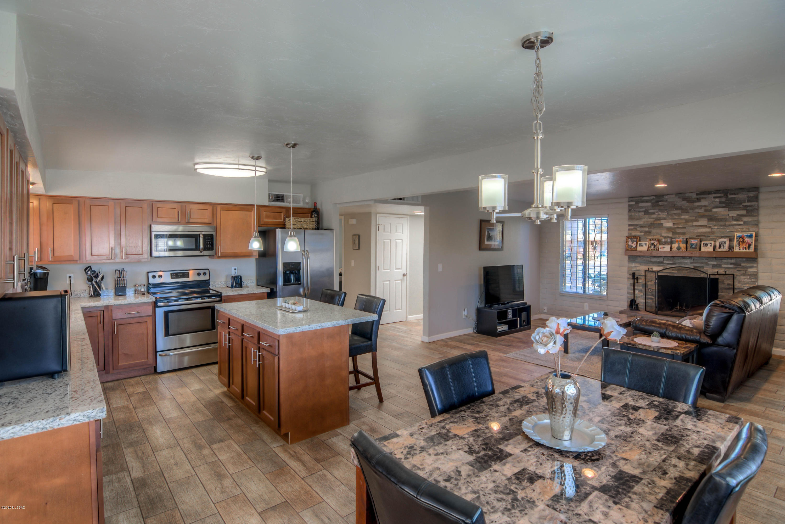 3633 South Prudence Road Tucson, AZ 85730 - Photo 12 of 37 Gallery Image 12