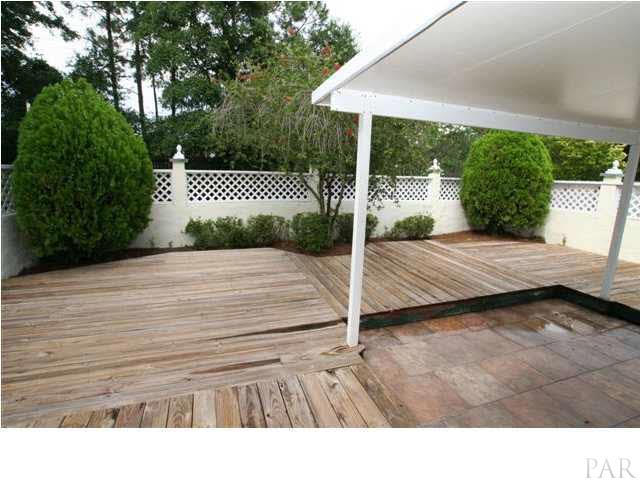 1332 Sunrunner Road Pensacola, FL 32504 - Photo 17 of 21 Gallery Image 17