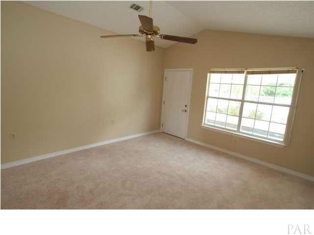 1332 Sunrunner Road Pensacola, FL 32504 - Photo 8 of 21 Gallery Image 8