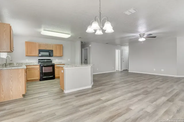 $229,899 | 125 Gatewood Lake, Cibolo, TX 78108