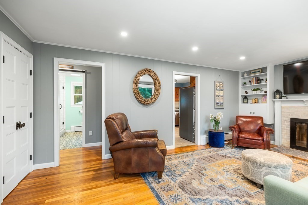 15 Saville Road Gloucester, MA 01930 - Photo 5 of 38 Gallery Image 5