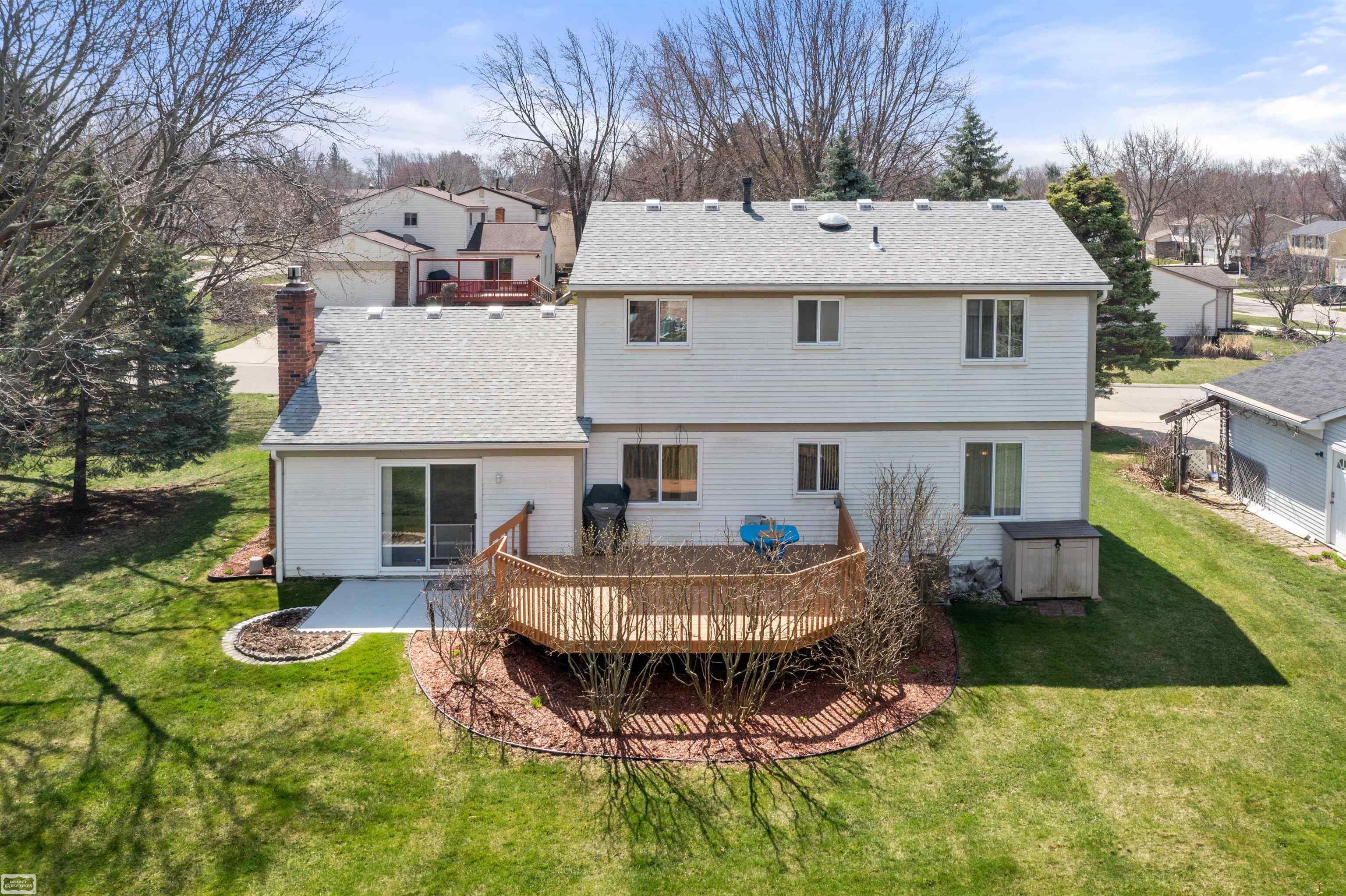 1693 Dennett Lane Rochester Hills, MI 48307 - Photo 43 of 53