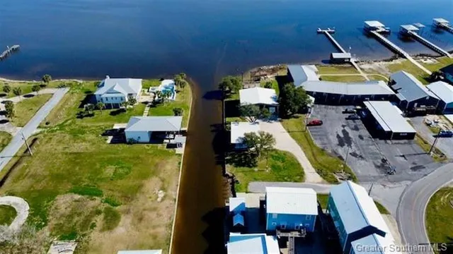 $285,000 | 461 Lake Breeze Road, Unit A, Hackberry, LA 70645