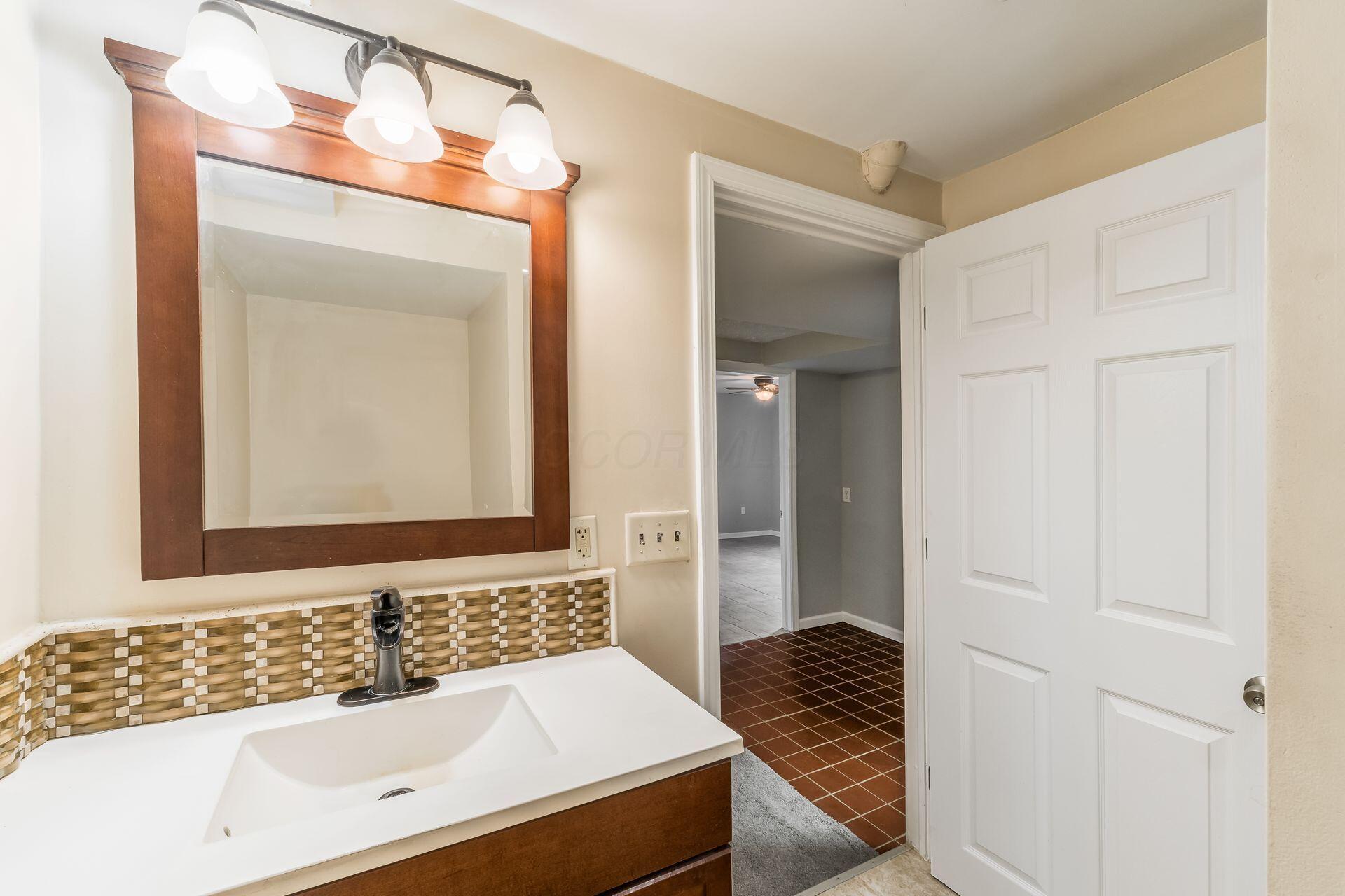 389 Alton Road Galloway, OH 43119 - Photo 28 of 45 Full bath lower level