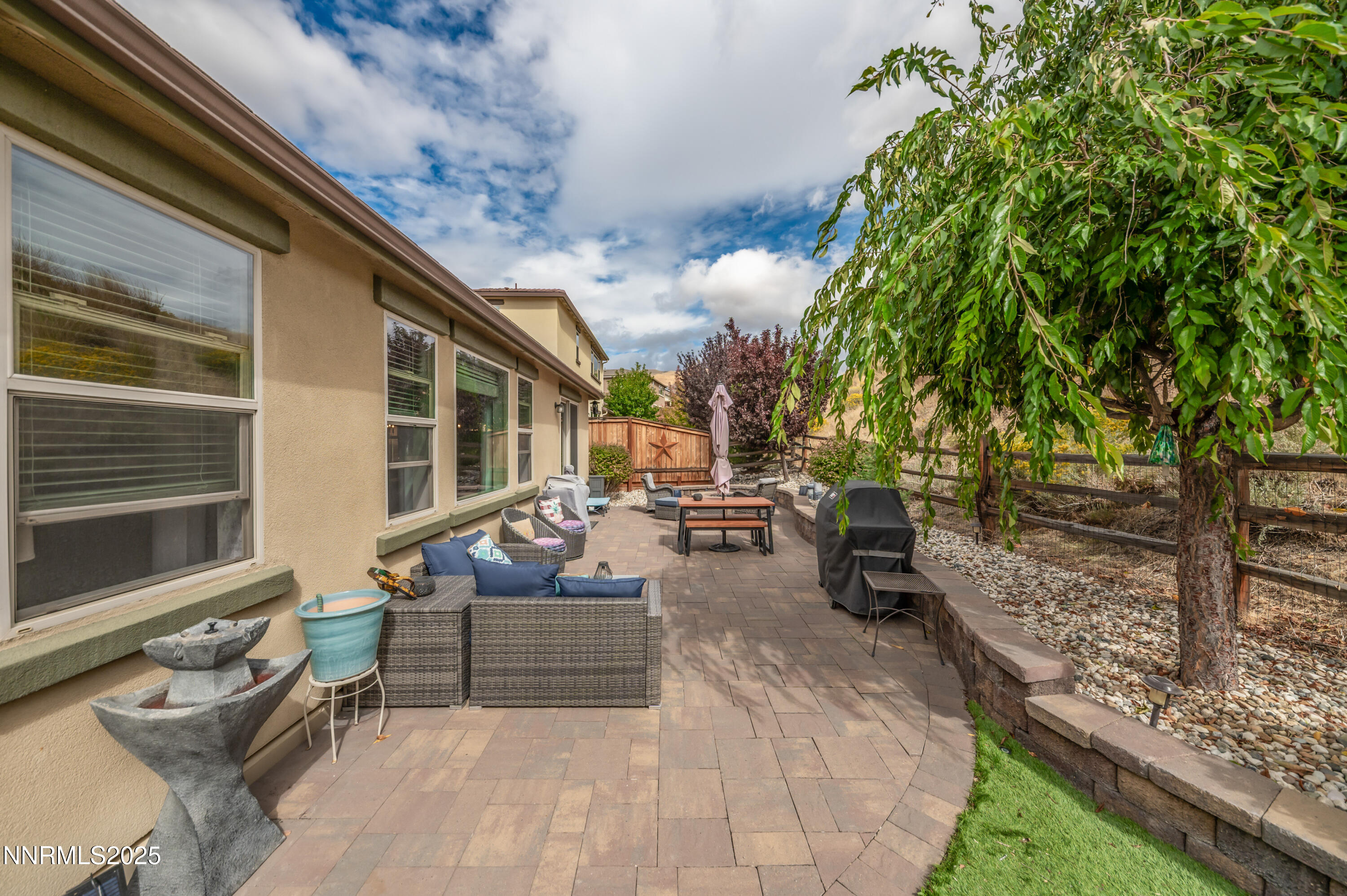 1640 Scott Valley Road Reno, NV 89523 - Photo 21 of 25 a view of outdoor space and living room