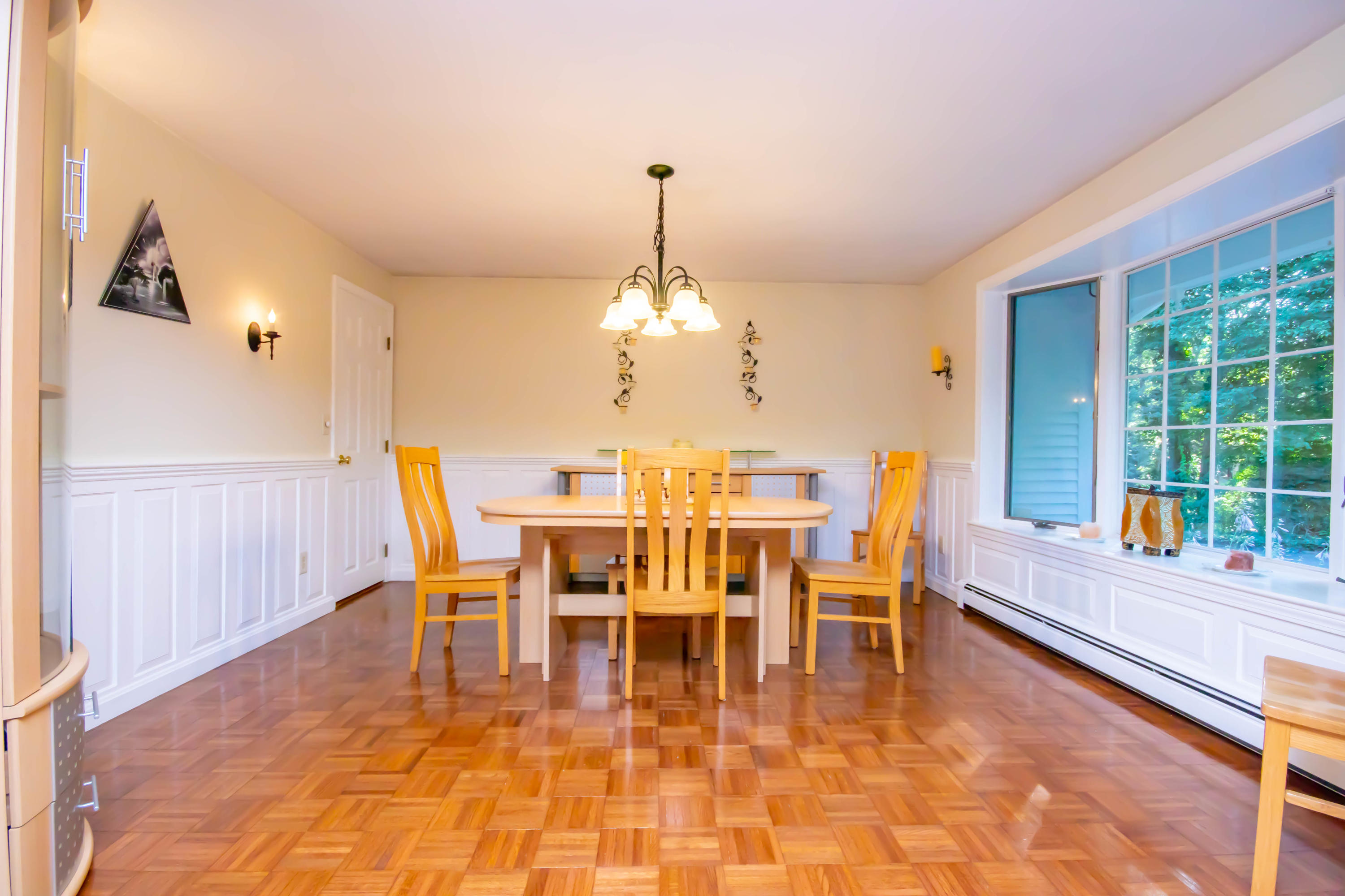 74 John Ewer Road Sandwich, MA 02563 - Photo 15 of 36 Dining room with Bay:Bow window
