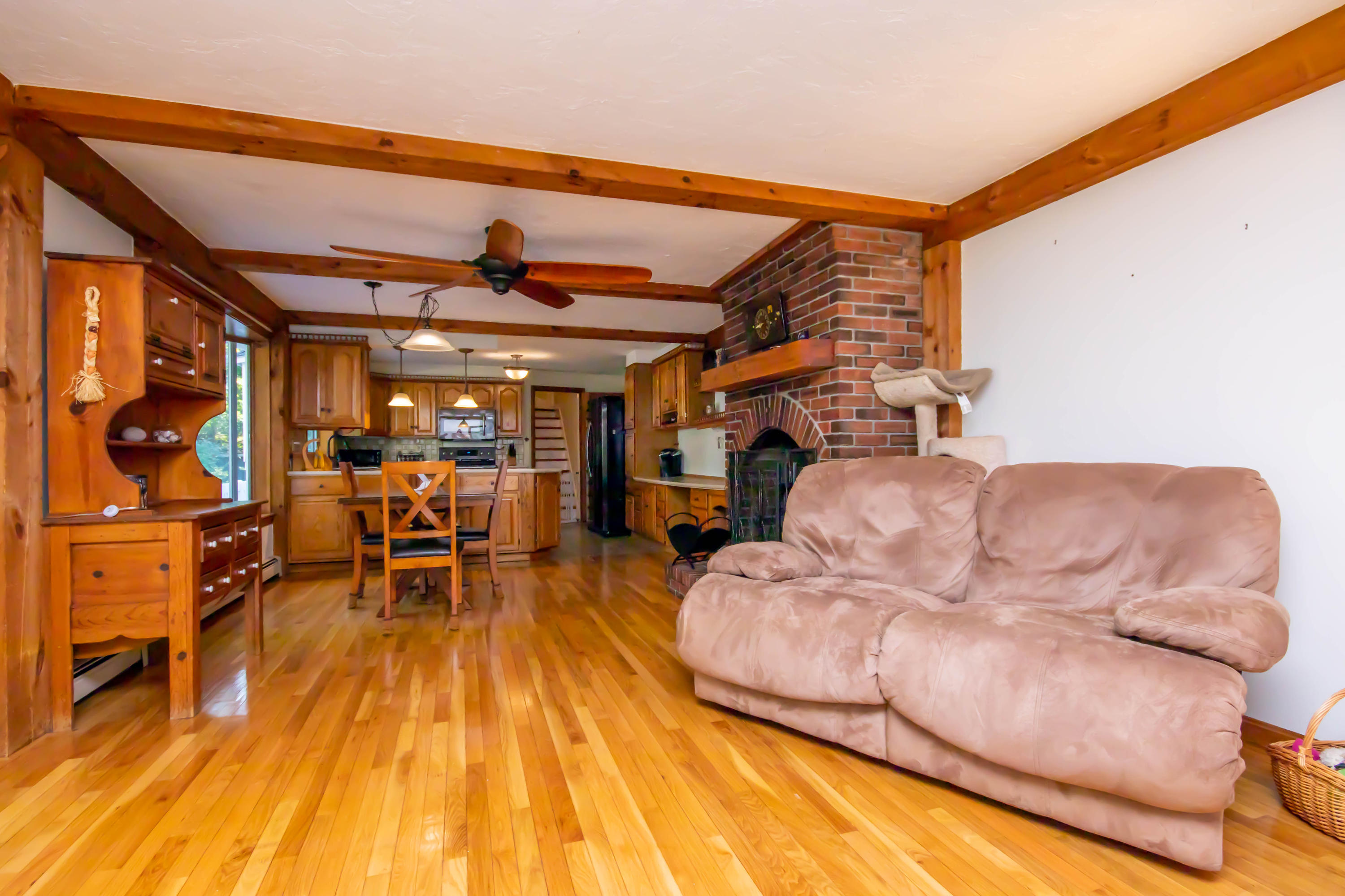 74 John Ewer Road Sandwich, MA 02563 - Photo 8 of 36 Large kitchen:dining:sitting area