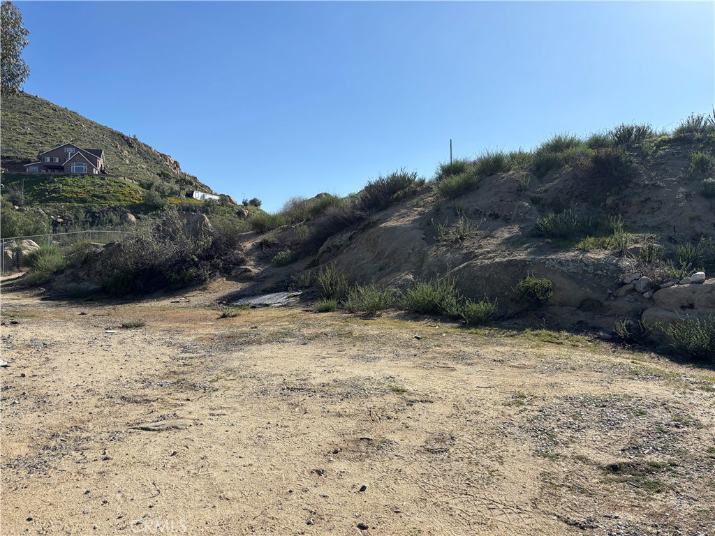 41300 Polly Butte Road Hemet, CA 92544 - Photo 16 of 31