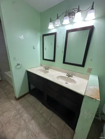 $249,900 | 5260 East Summerholme Drive, Knox, IN 46534