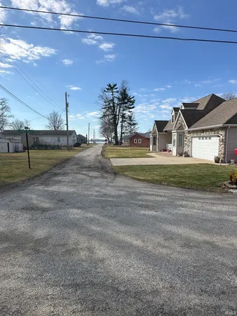 $249,900 | 5260 East Summerholme Drive, Knox, IN 46534