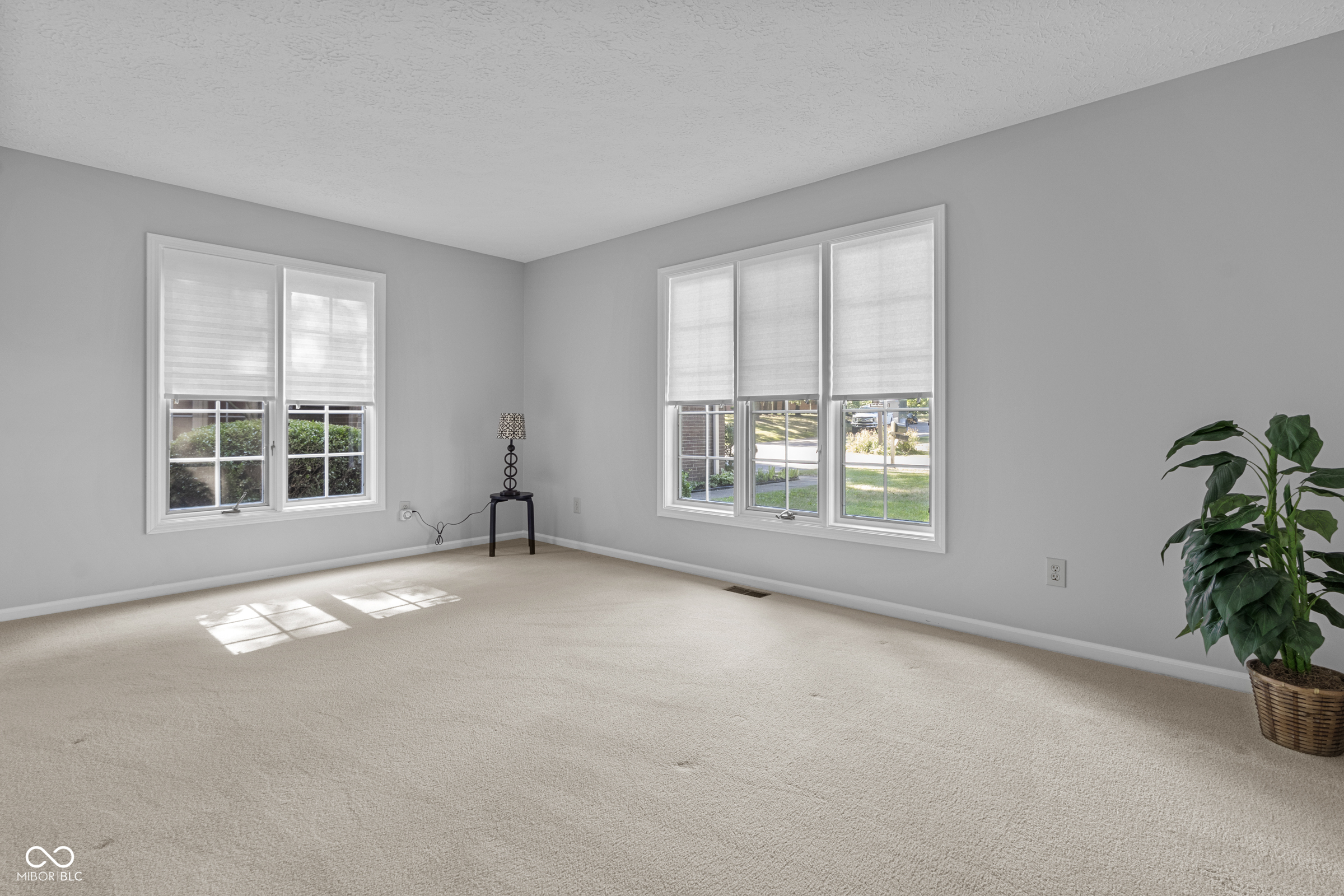 5258 Hawks Point Road Indianapolis, IN 46226 - Photo 7 of 34 Gallery Image 7