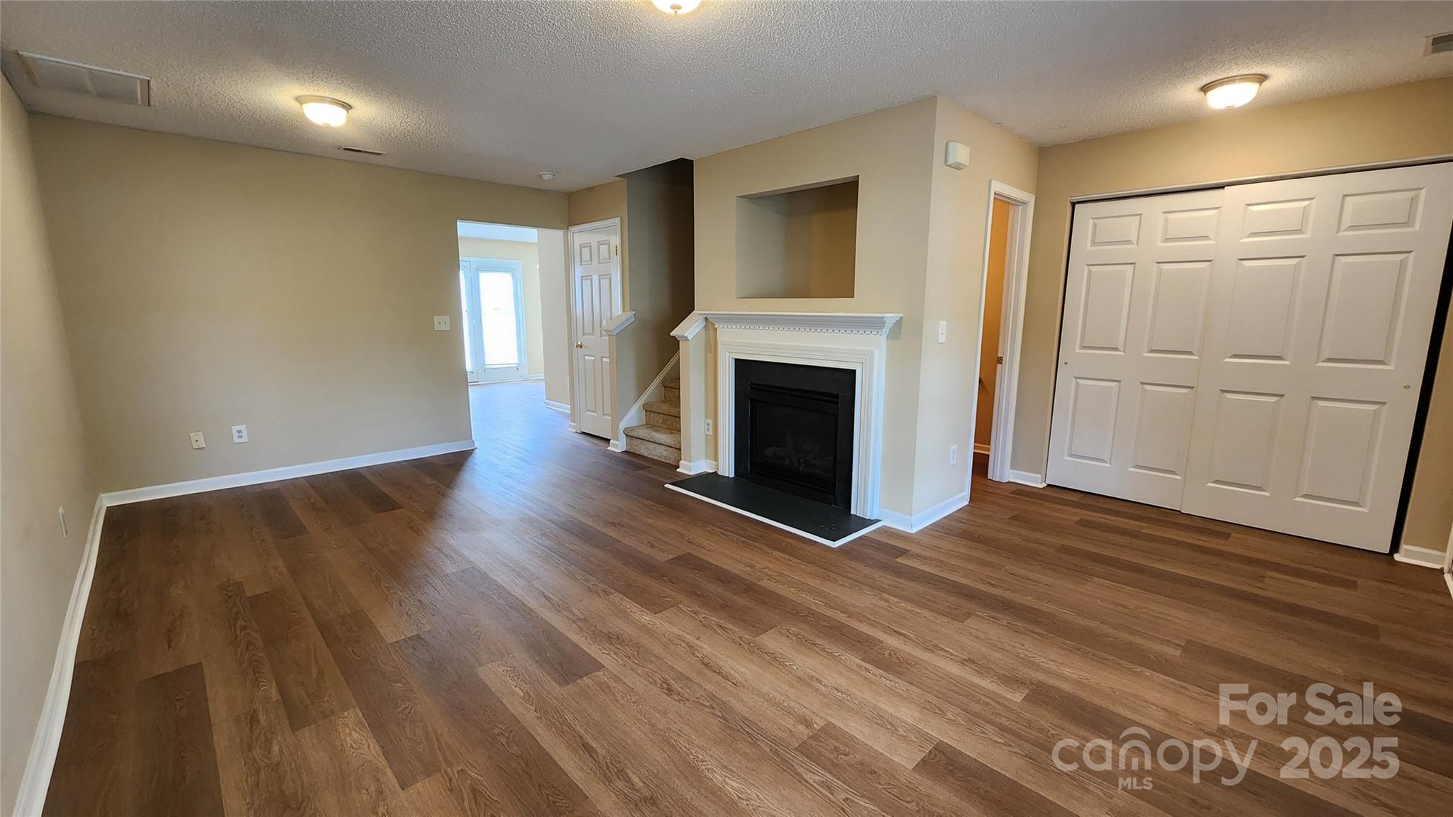3208 Barons Court Road Charlotte, NC 28213 - Photo 2 of 16