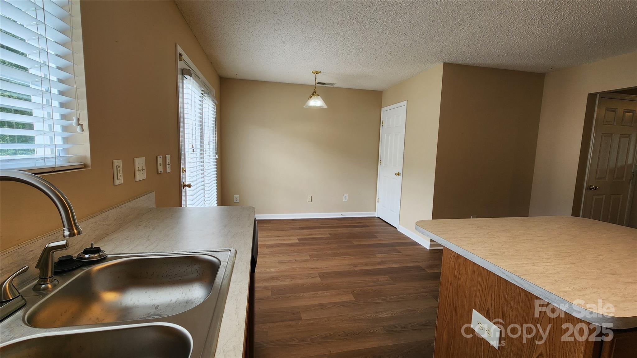 3208 Barons Court Road Charlotte, NC 28213 - Photo 7 of 16
