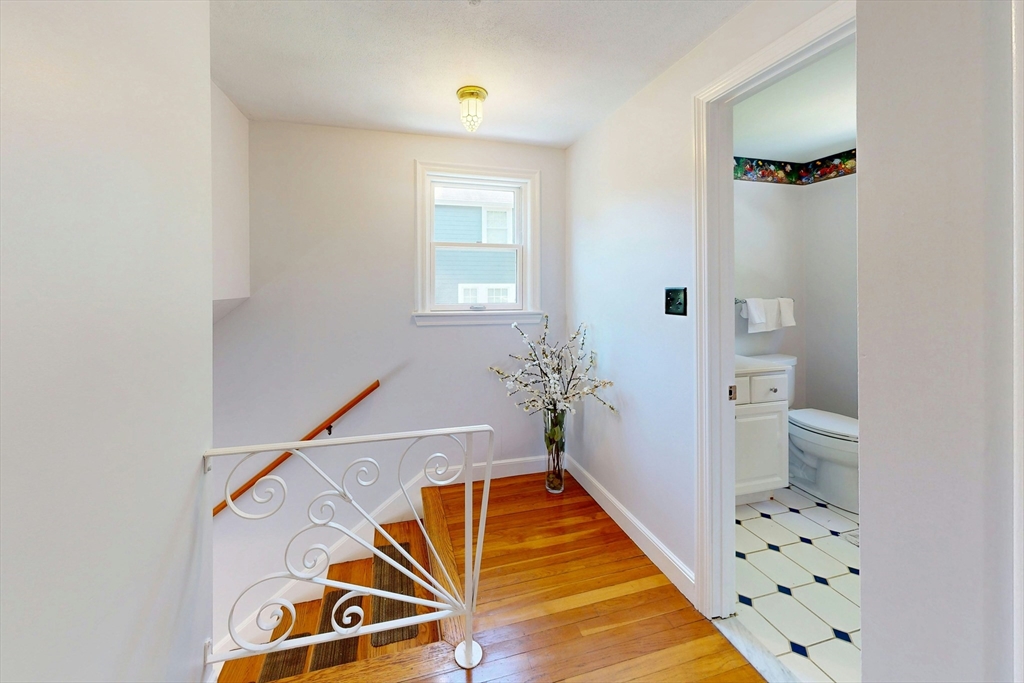29 Buckingham Road Milton, MA 02186 - Photo 9 of 28