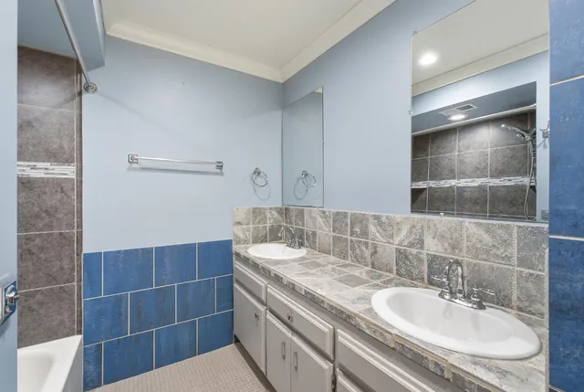 $399,900 | 1712 West Donner Avenue, Fresno, CA 93705