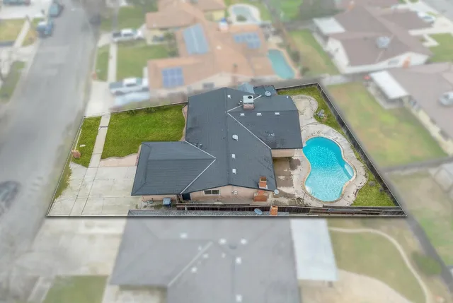 $399,900 | 1712 West Donner Avenue, Fresno, CA 93705