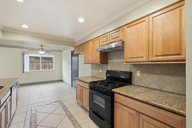 $399,900 | 1712 West Donner Avenue, Fresno, CA 93705