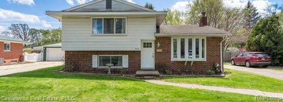 905 North Road Fenton, MI 48430 - Photo 1 of 23