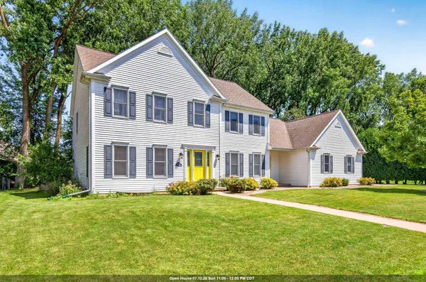 $539,900 | 2415 Maple Grove Drive, Neenah, WI 54956