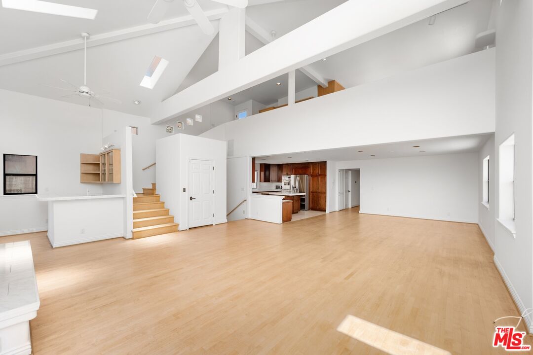 6206 Pacific Avenue, Unit 2 Playa del Rey, CA 90293 - Photo 3 of 33