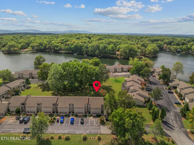 $220,000 | 10 Lakeshore Terrace, Unit 62, Fairfield Glade, TN 38558