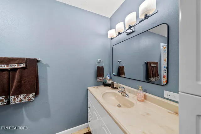 $220,000 | 10 Lakeshore Terrace, Unit 62, Fairfield Glade, TN 38558