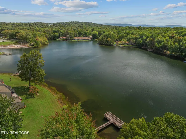 $220,000 | 10 Lakeshore Terrace, Unit 62, Fairfield Glade, TN 38558